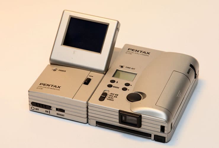 Primera cámara digital Pentax EI C90